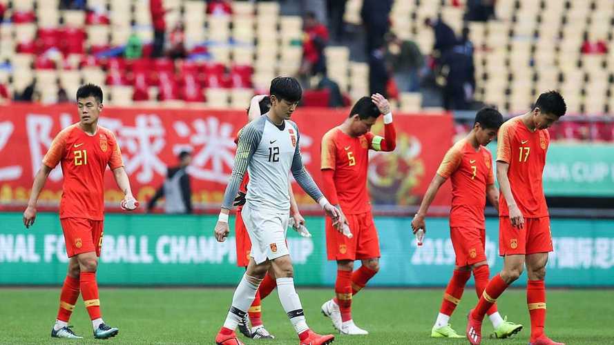 中国足球对乌兹比赛